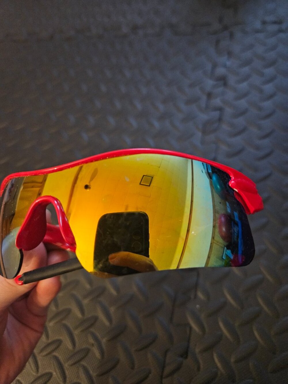 Red Sunglasses - Picture 3 of 7
